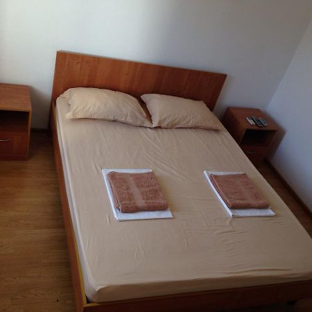 Отель Sharmat Пицунда Экстерьер фото